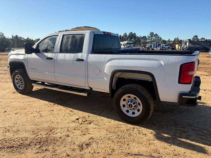 2019-gmc-2500-image-2