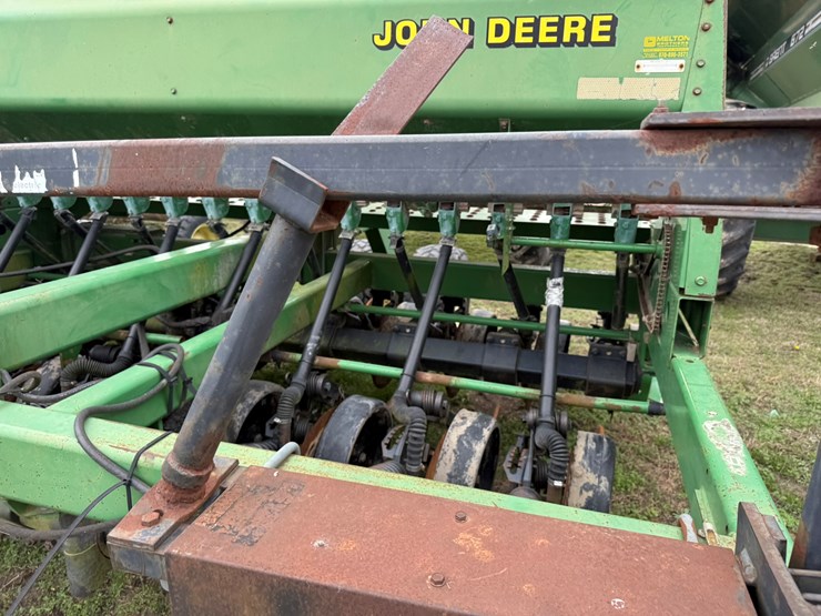 john-deere-1560-image-46