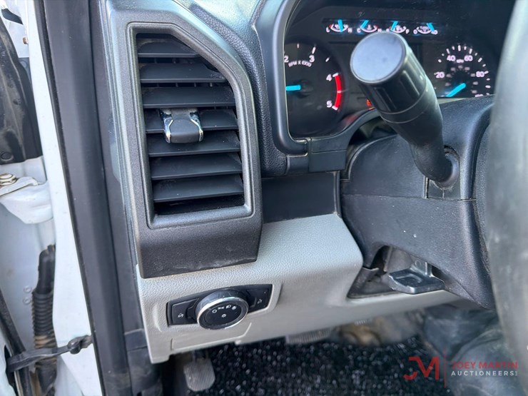 2019-ford-f550-xl-image-32