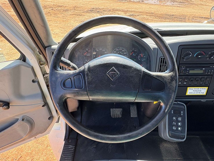 2007-international-durastar-4300-image-16