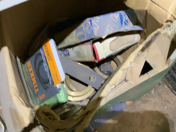 #221-•-cabinet-and-cameras-w/-monitor.-image-15