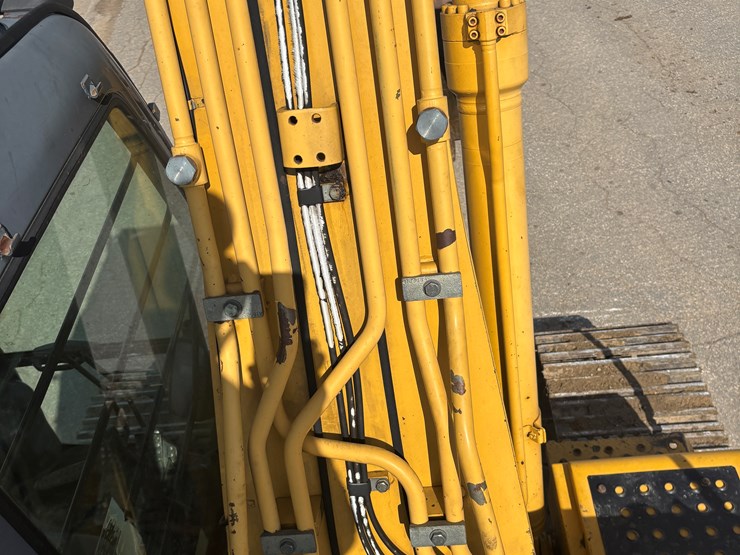 deere-160c-lc-image-34