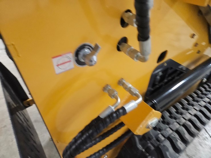 chevrolet-1ton-image-22