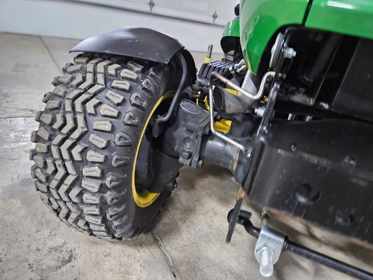2020-john-deere-x758-image-31