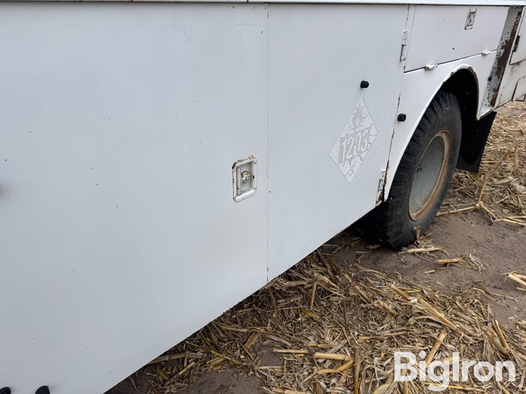 1982-chevrolet-c70-s/a-fuel-truck-image-13