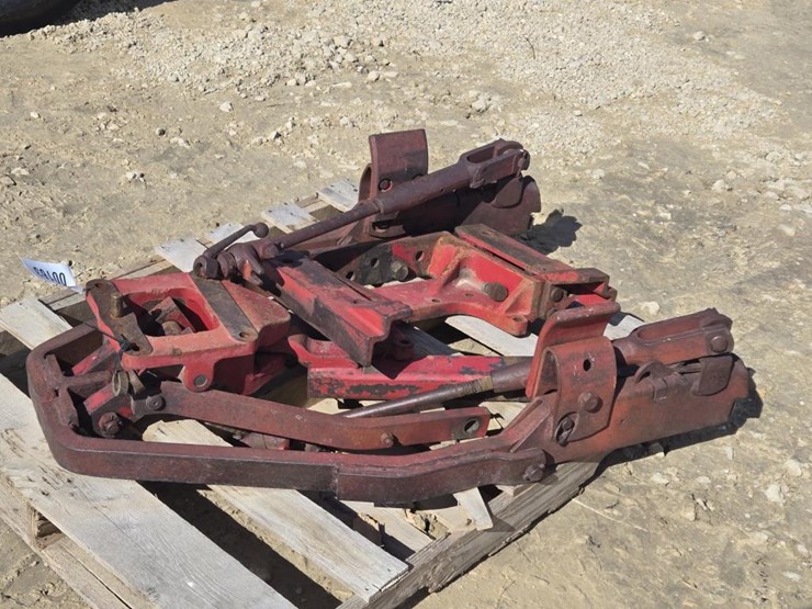 #163-•-international-2pt-hitch-image-5