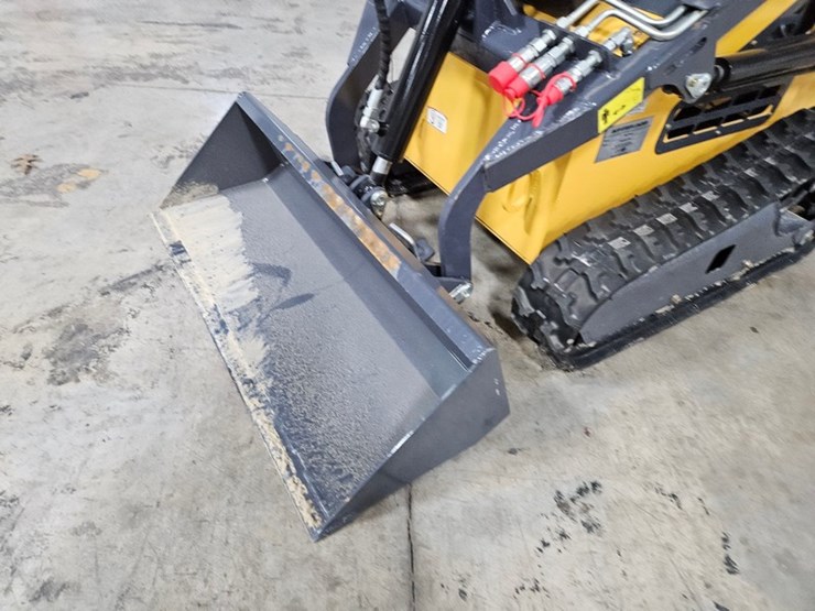 chevrolet-1ton-image-9