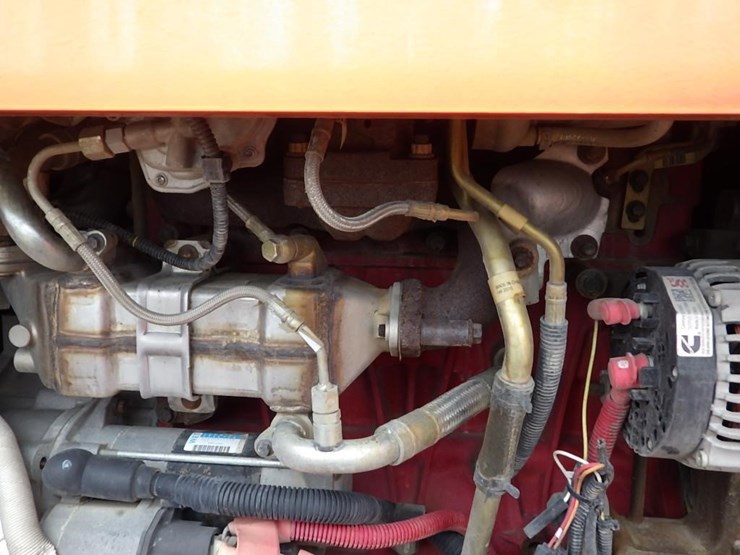 2015-jlg-8042-image-21