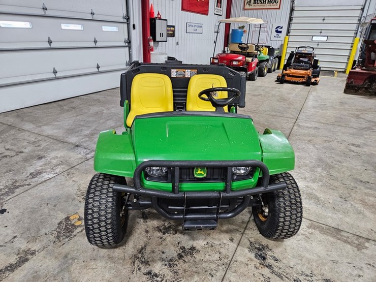 john-deere-turf-gator-image-8