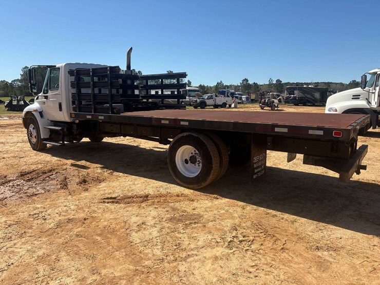 2007-international-durastar-4300-image-3