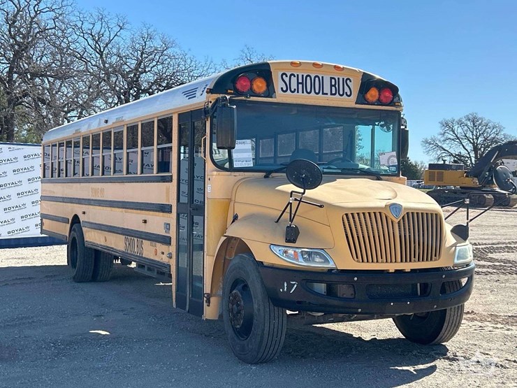 2010-chevrolet-tahoe-image-4