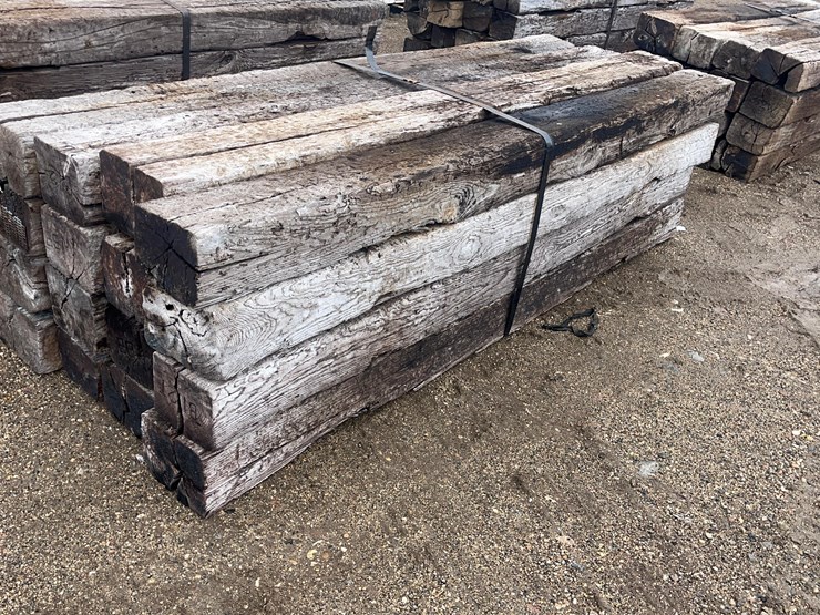 16-railroad-ties-image-1