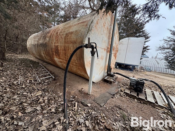 8000-gal-fuel-tank-w/pump-image-20