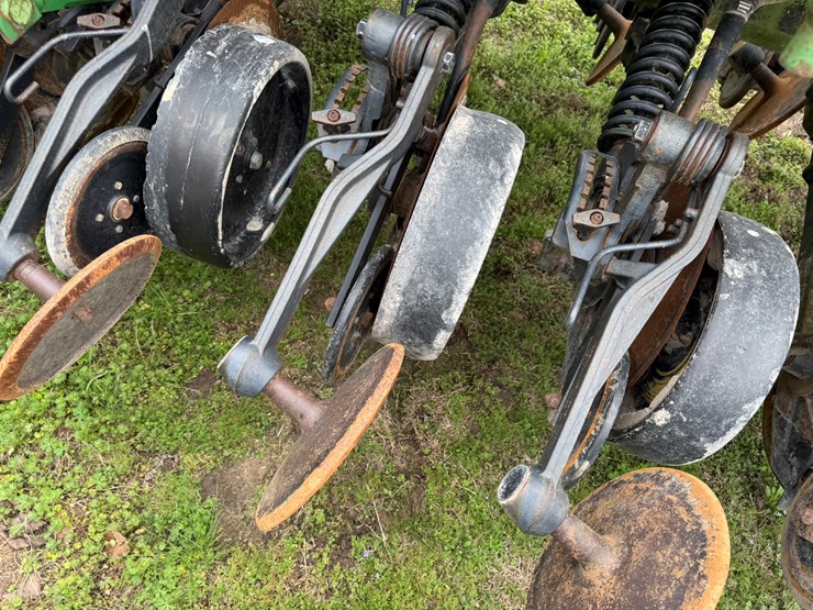 john-deere-1560-image-30