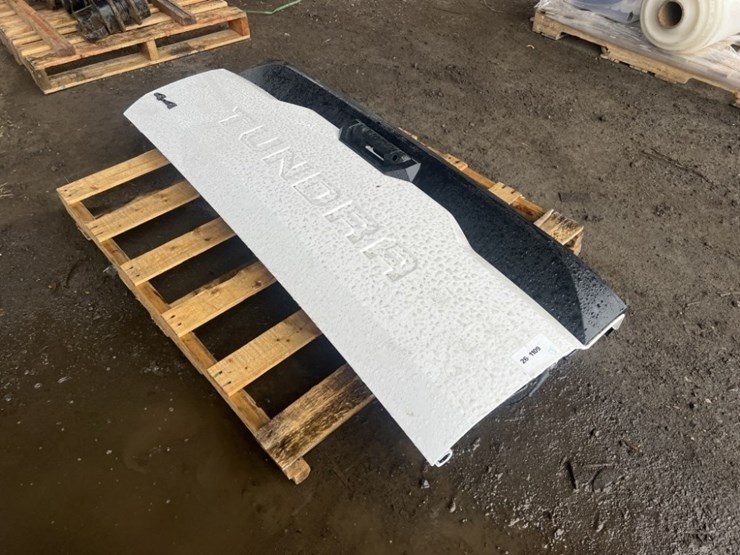 toyota-tundra-image-1