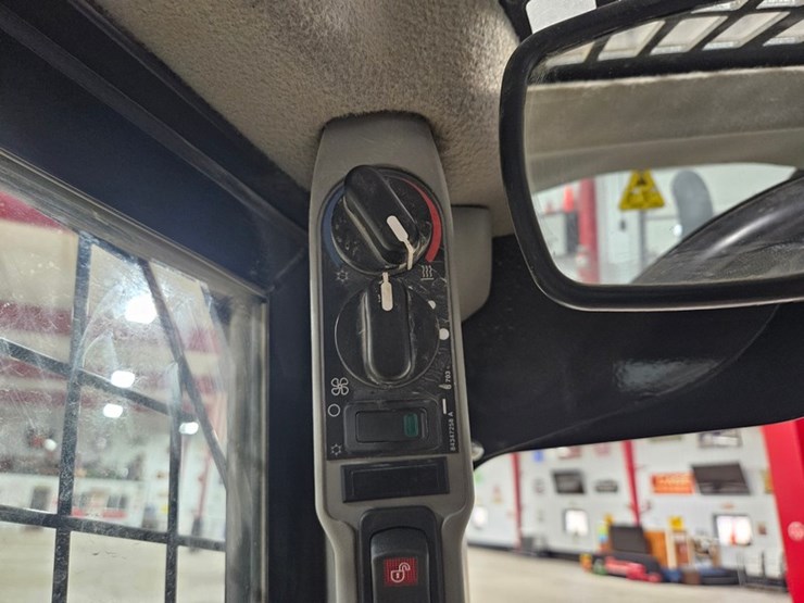 2017-case-tr340-image-30