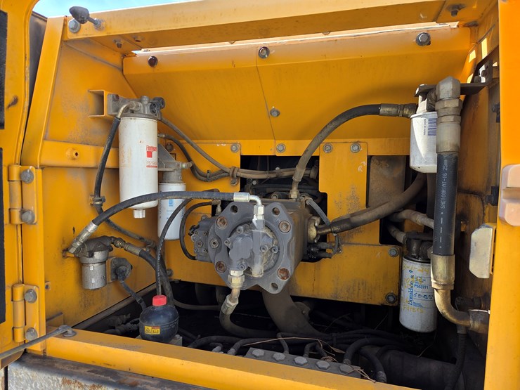 volvo-ec210cl-image-31