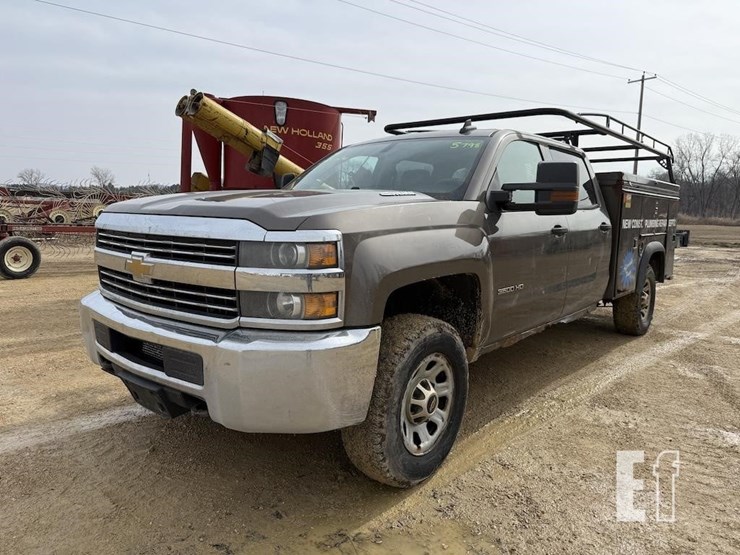 2014-chevrolet-3500hd-image-1