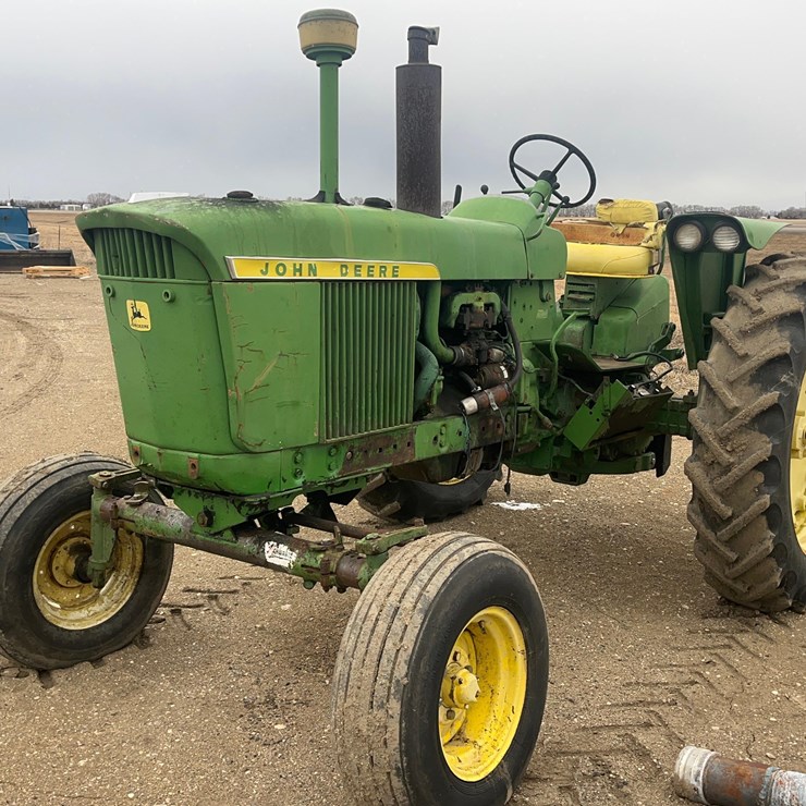 JOHN DEERE 3020