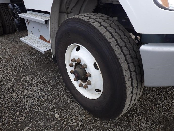 2018-freightliner-m2-15'-t/a-dump-truck-image-22