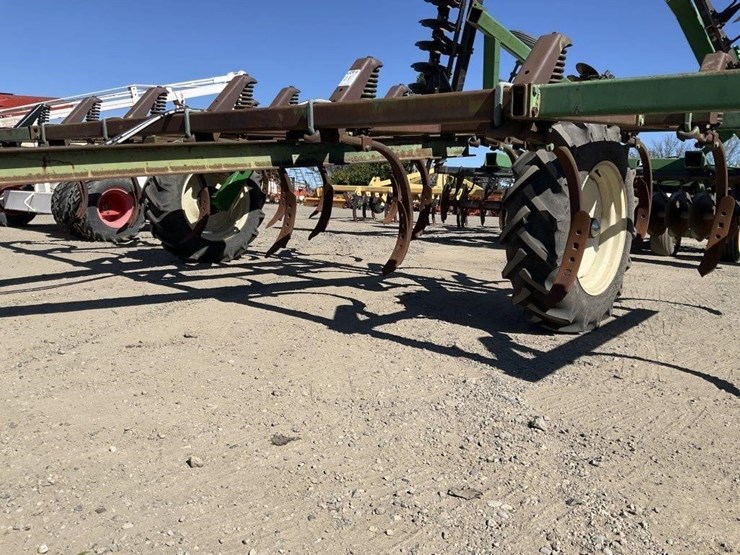 john-deere-1610-image-11