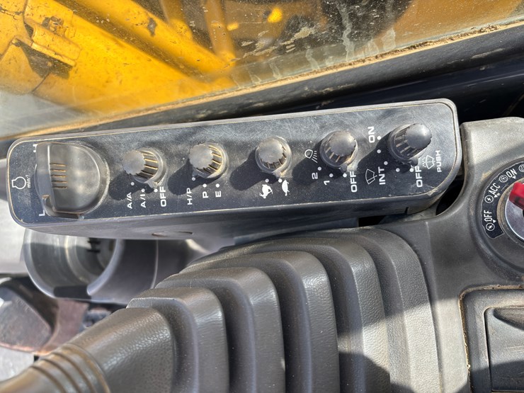 deere-160c-lc-image-61