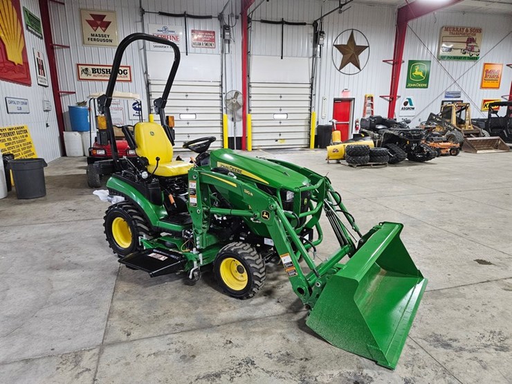 2024-john-deere-1025r-image-7