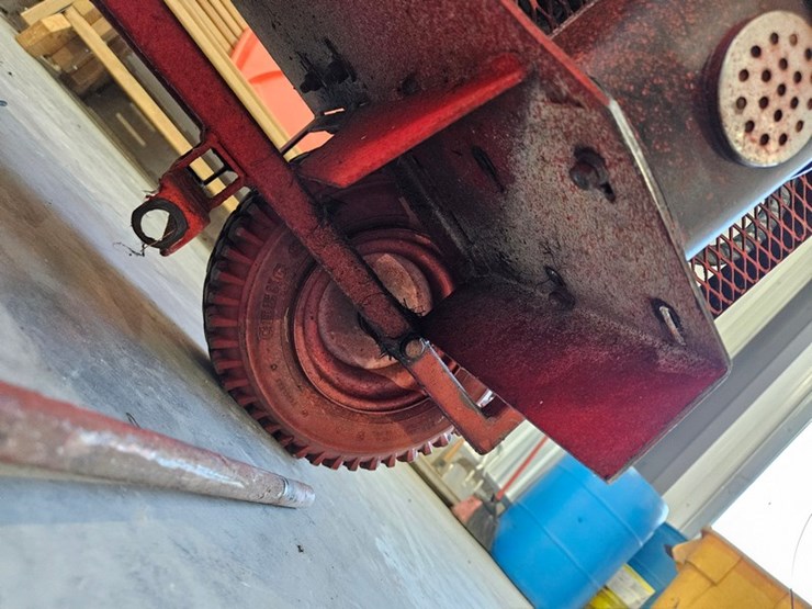 #664-•-walk-behind-paint-sprayer-image-17