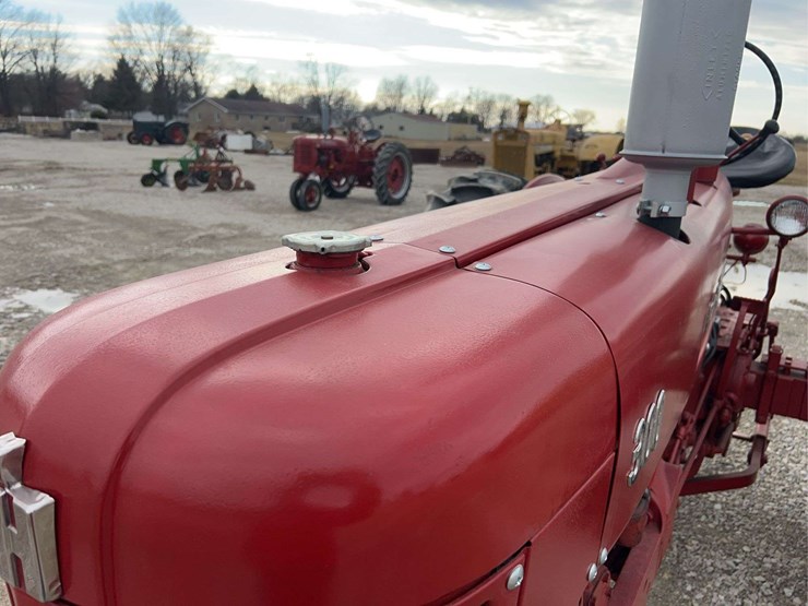 farmall-300-image-13