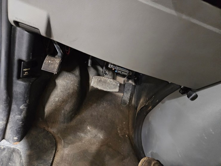 2012-ford-e350-image-30