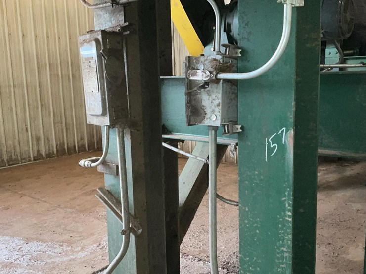 #157-•-salem-log-trough-image-29