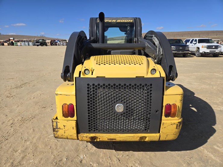 new-holland-l225-image-6