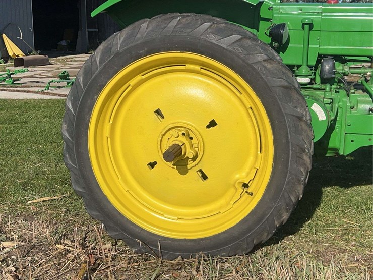 john-deere-model-b-image-40