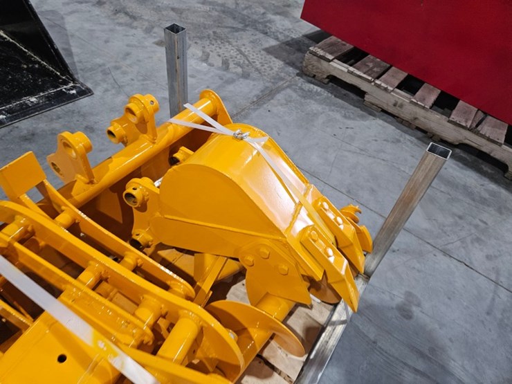 #706-•-giyi-mini-excavator-set-image-13