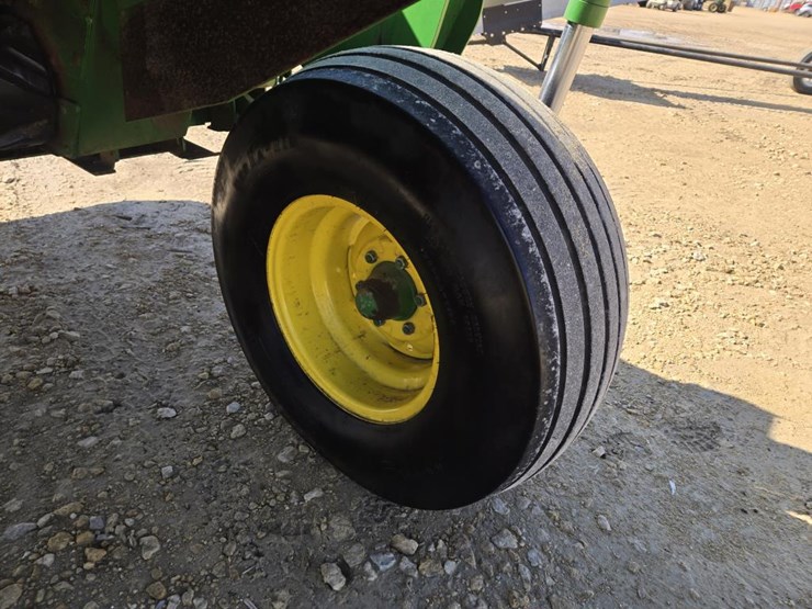 john-deere-630-image-9
