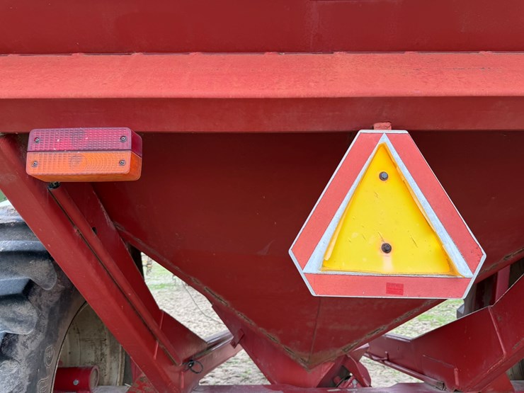 unverferth-8000-image-32