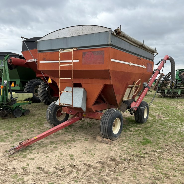 #41853 • EZ Trail Grain Cart