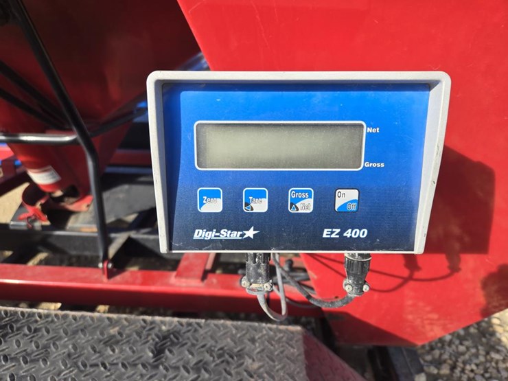 #159-•-seed-tender-4-box-with-scale-image-5