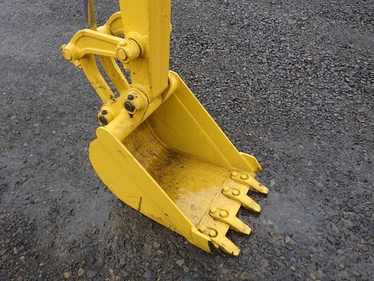 komatsu-pc28uu-image-18