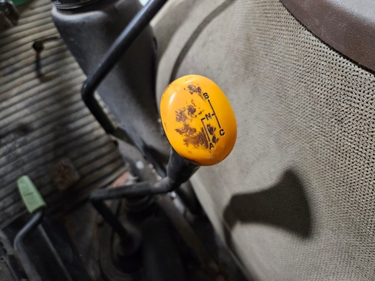 john-deere-5520-image-24