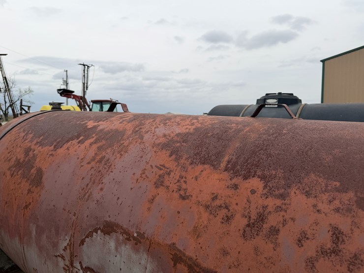 #41260-•-~600-gallon-fuel-wagon-image-20