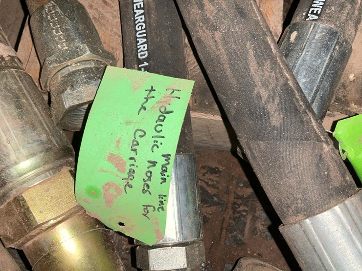 #241-•-hydraulic-hoses-image-9