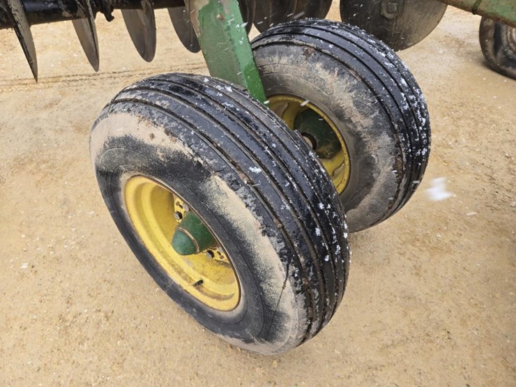 john-deere-215-image-10