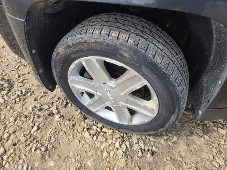 2011-gmc-terrain-sle-image-3