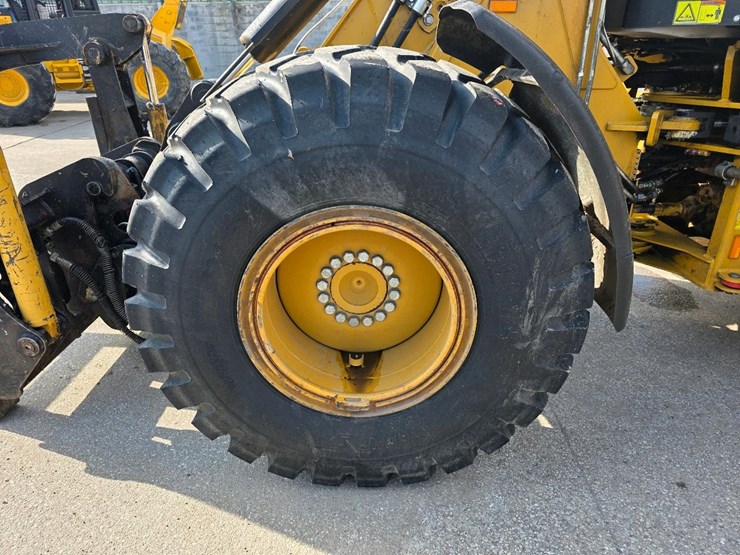 2011-caterpillar-924h-image-48