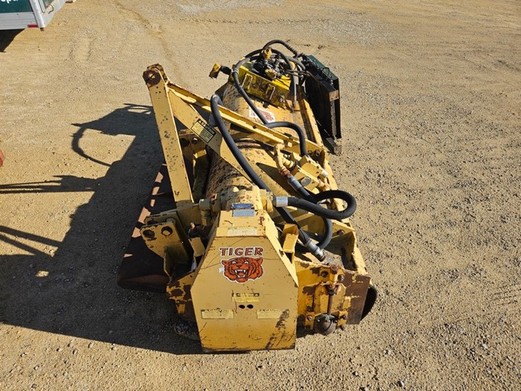#640-•-tiger-91"-flail-mower-image-2