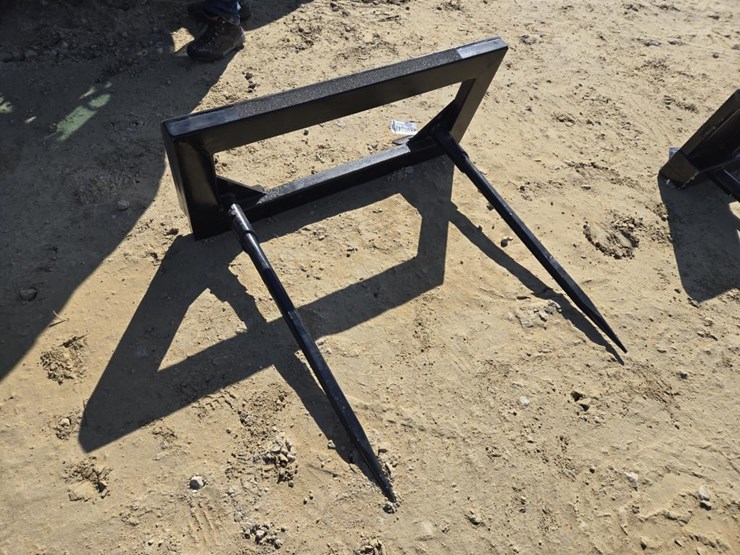 #242-•-skid-loader-bale-spear-image-4