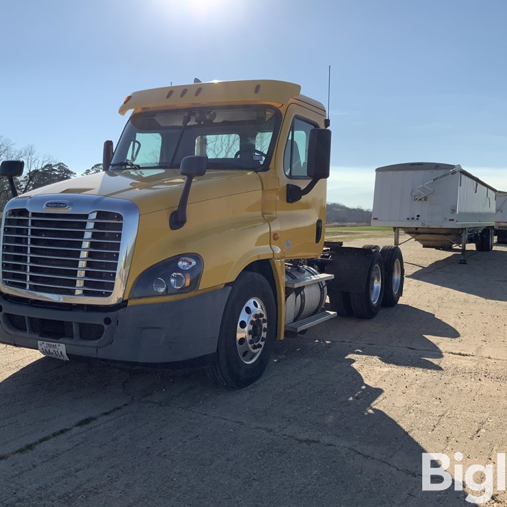 2016 FREIGHTLINER CASCADIA 125