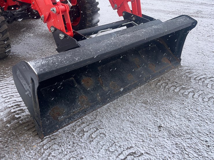 kioti-rx8320-power-shuttle-tractor-with-loader-image-4