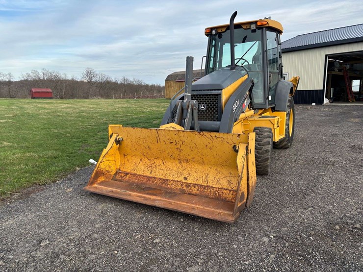 2010-deere-310j-image-2